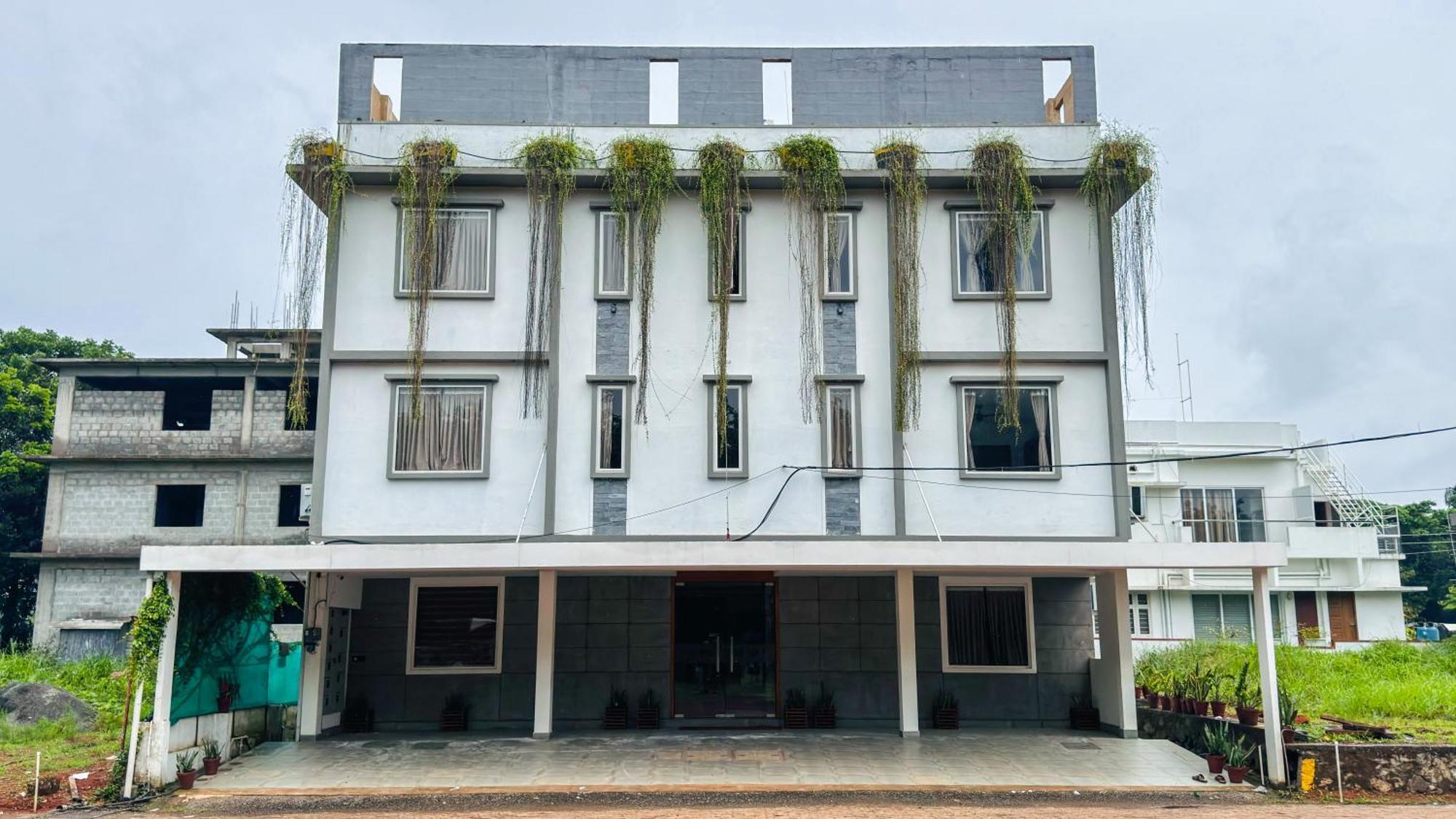 Rose Garden At Rajagiri Hospital Apartment