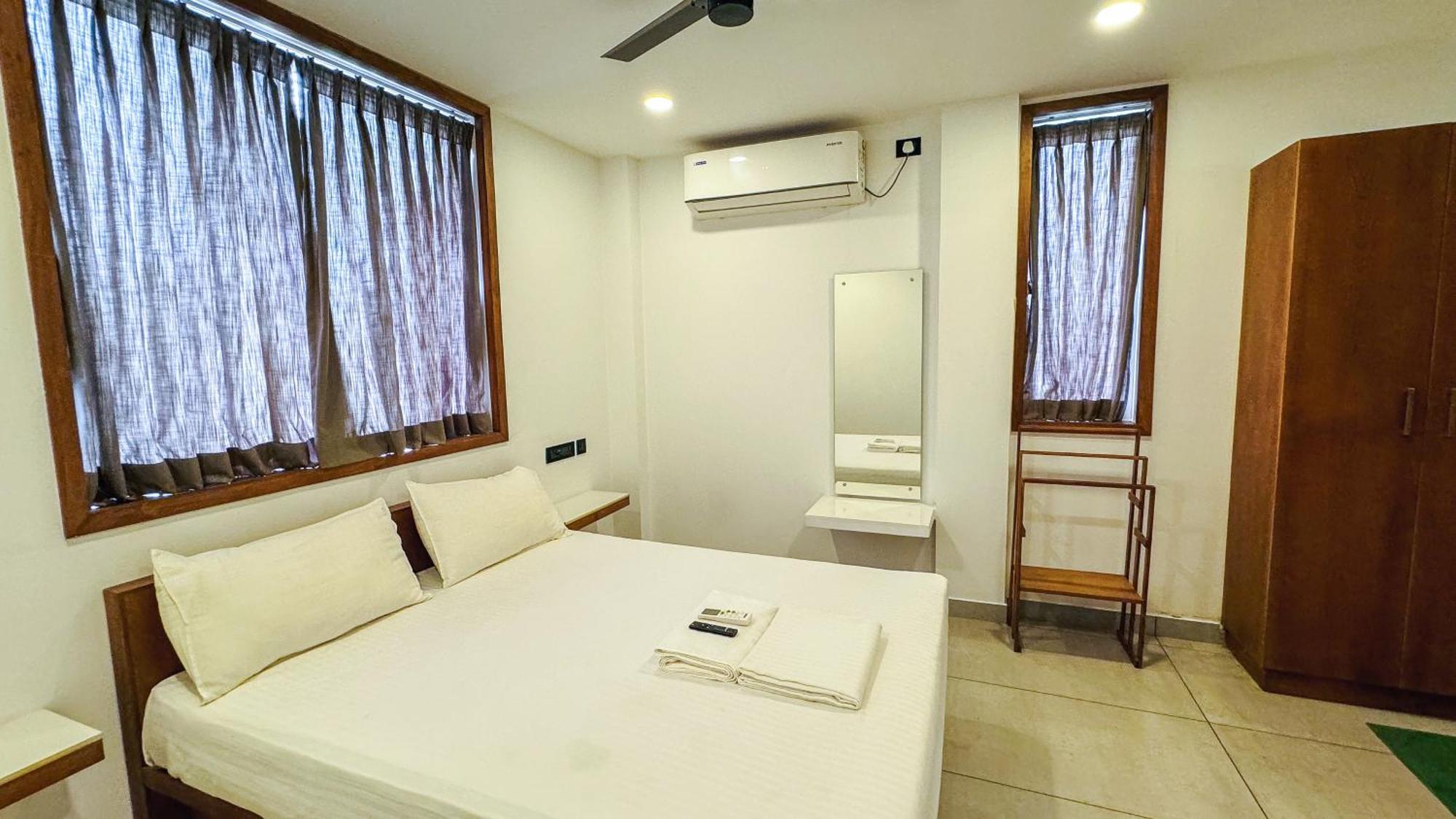 Rose Garden At Rajagiri Hospital Apartment *